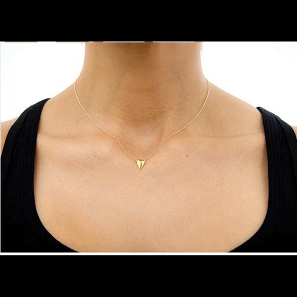 Triangle Arrow Necklace - Picture 2 of 3